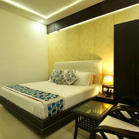 Riya Palace Агра Екстериор снимка