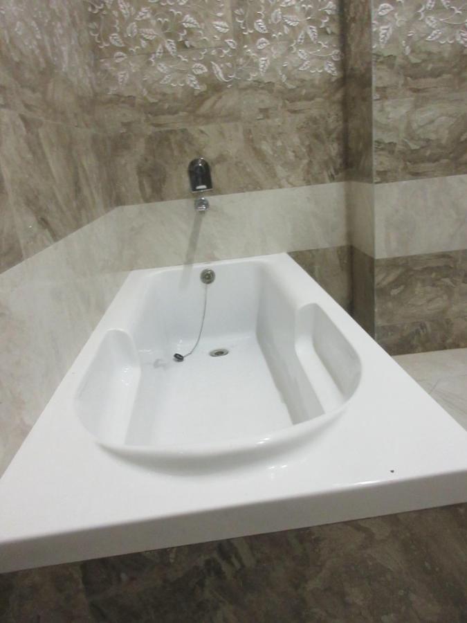 Riya Palace Агра Екстериор снимка