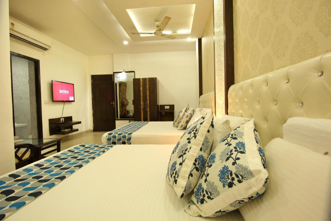Riya Palace Агра Екстериор снимка